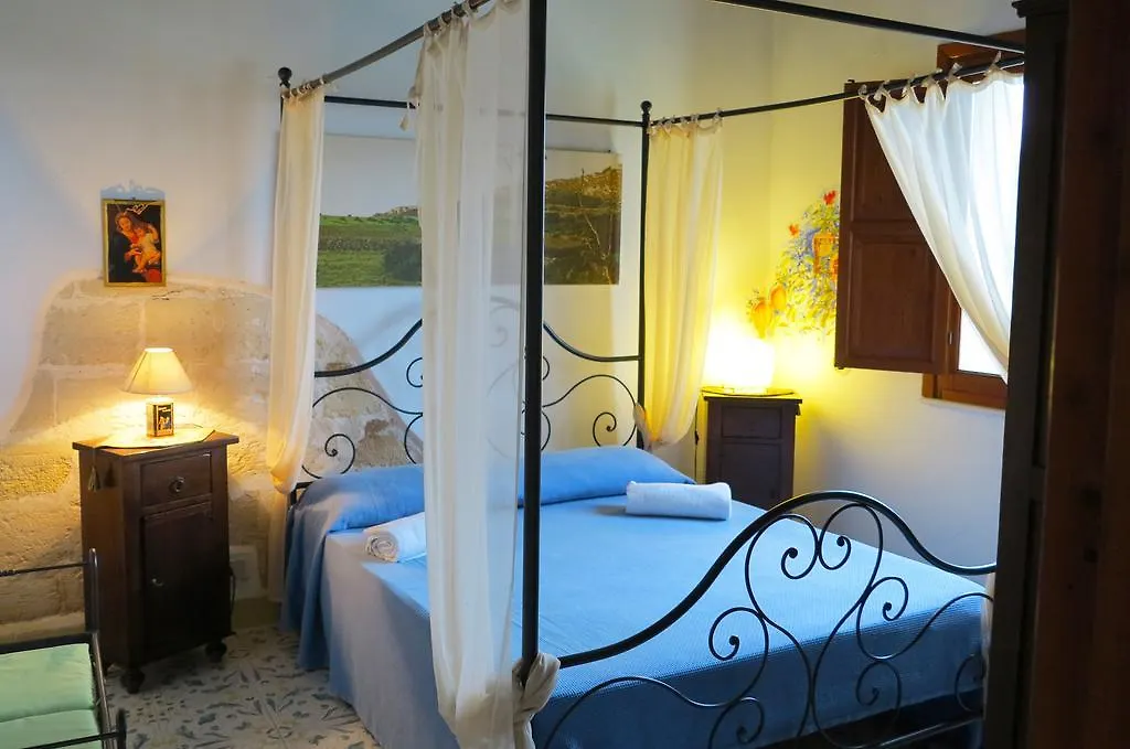 Lisola Residence Levanzo 0*,  Italy